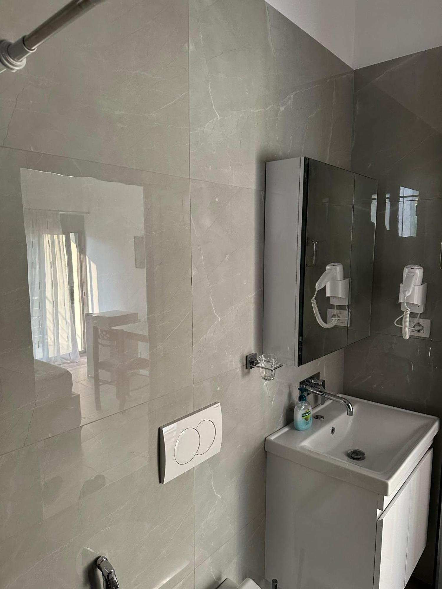 River Bridge Private Room Gjirokastër المظهر الخارجي الصورة